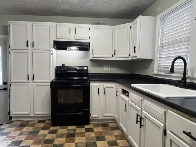 51 S Brooks Street, Columbus, IN 47201