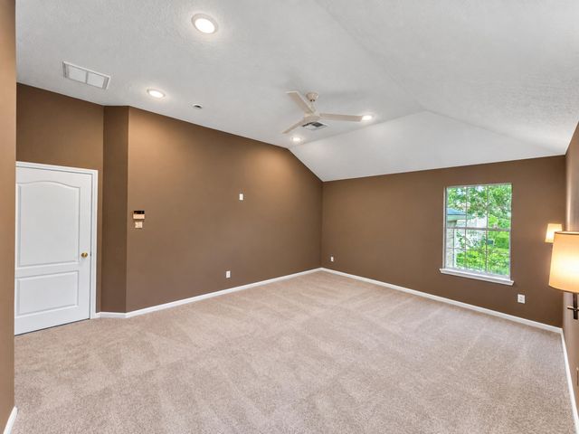 11211 S Country Club Green Drive, Tomball, TX 77375