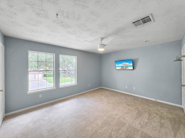 11211 S Country Club Green Drive, Tomball, TX 77375