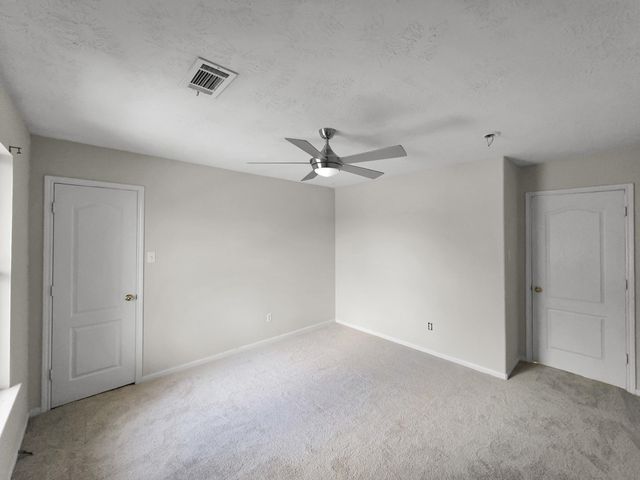 11211 S Country Club Green Drive, Tomball, TX 77375