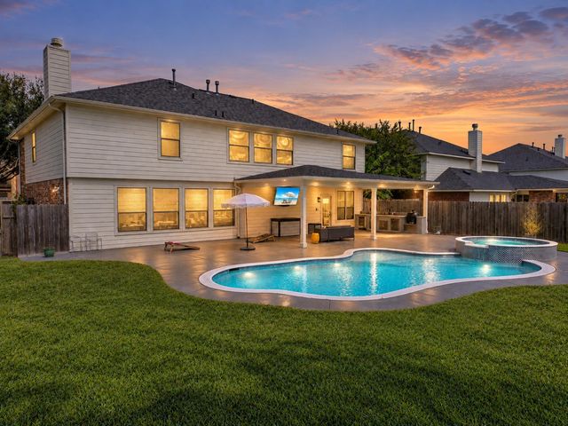 11211 S Country Club Green Drive, Tomball, TX 77375