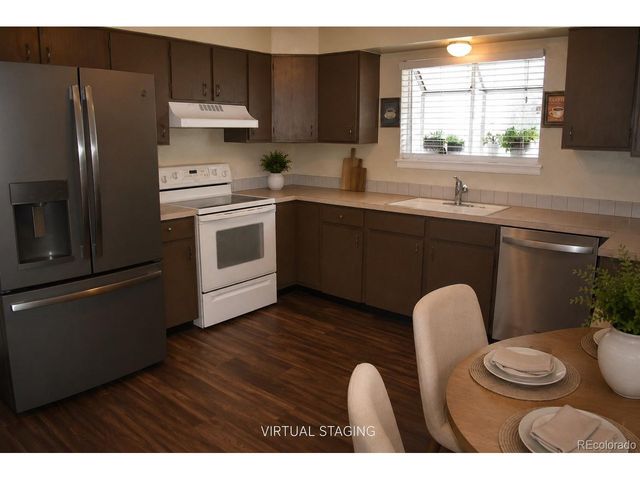 1650 Biscay Cir, Aurora, CO 80011