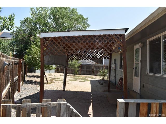 1650 Biscay Cir, Aurora, CO 80011