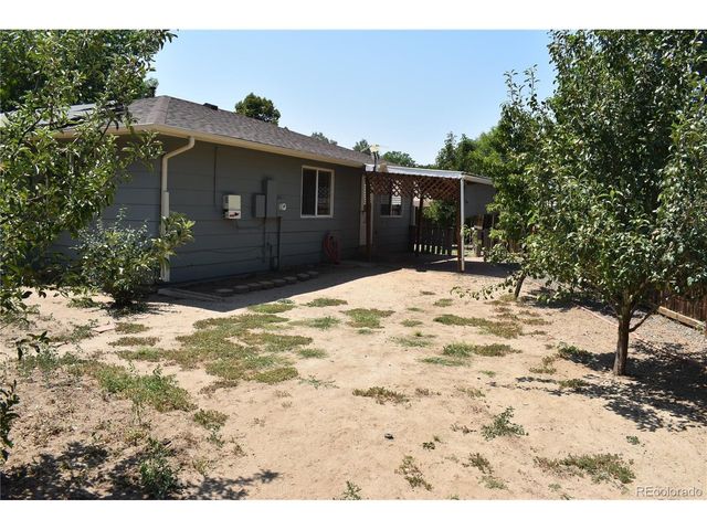 1650 Biscay Cir, Aurora, CO 80011