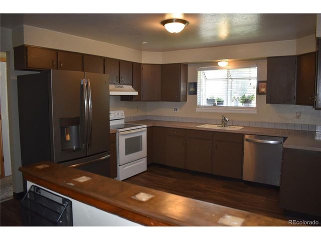 1650 Biscay Cir, Aurora, CO 80011