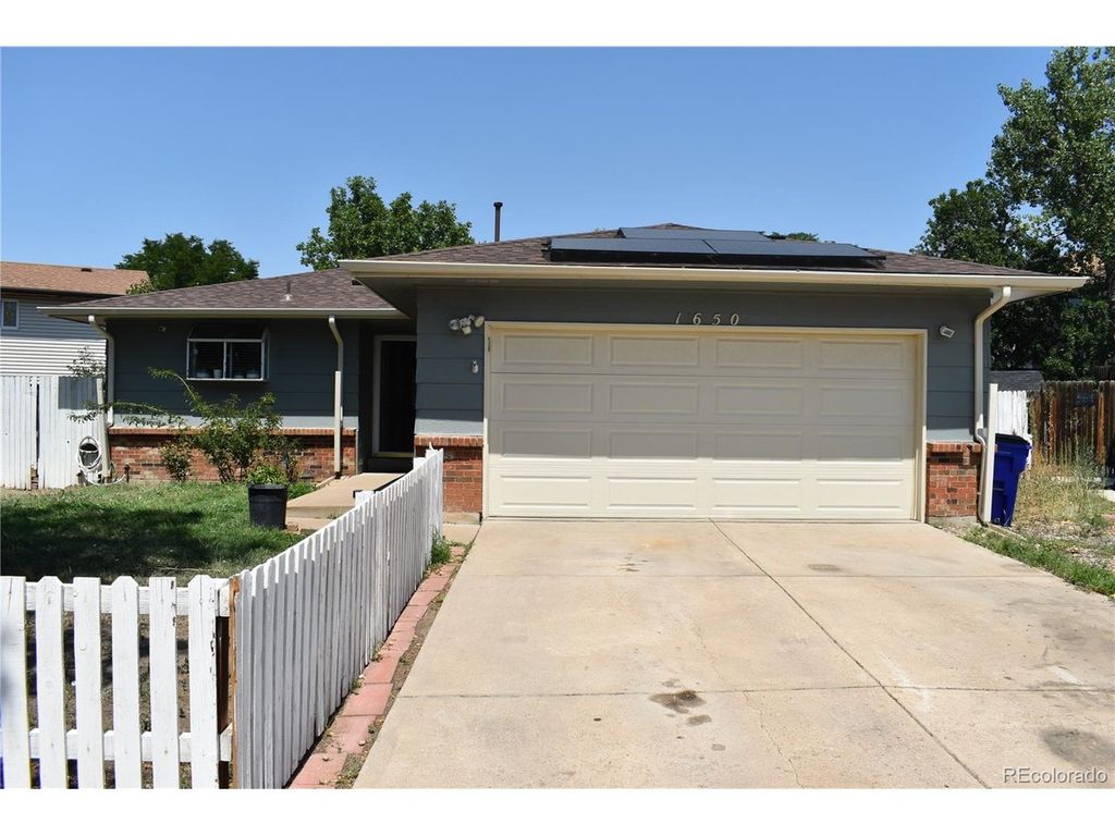 1650 Biscay Cir, Aurora, CO 80011