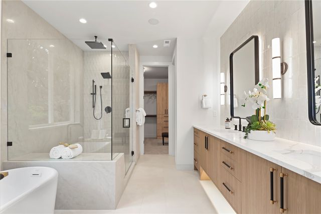 13310 NE 112th Place, Redmond, WA 98052