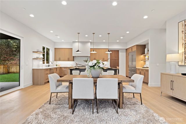 13310 NE 112th Place, Redmond, WA 98052