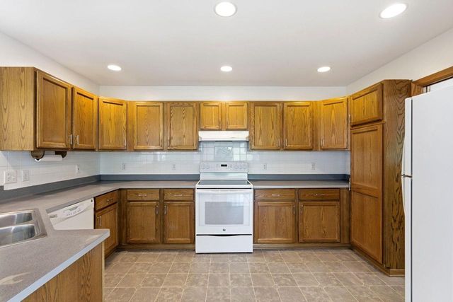 3519 Nagawicka ROAD, Hartland, WI 53029