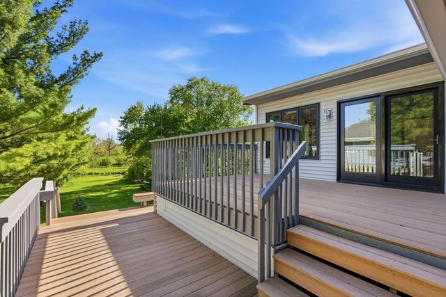 3519 Nagawicka ROAD, Hartland, WI 53029