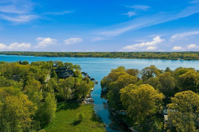 3519 Nagawicka ROAD, Hartland, WI 53029