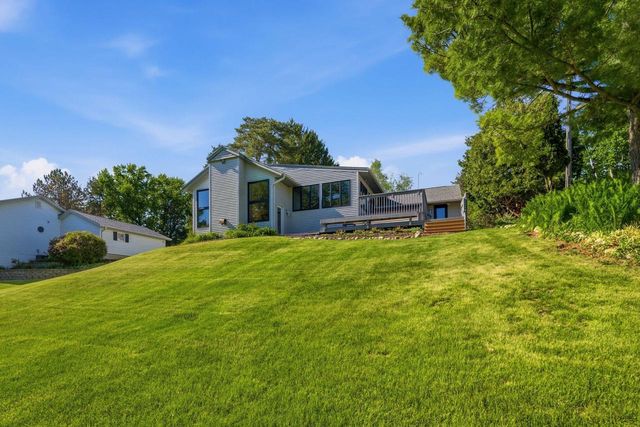 3519 Nagawicka ROAD, Hartland, WI 53029