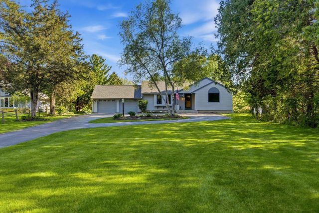 3519 Nagawicka ROAD, Hartland, WI 53029