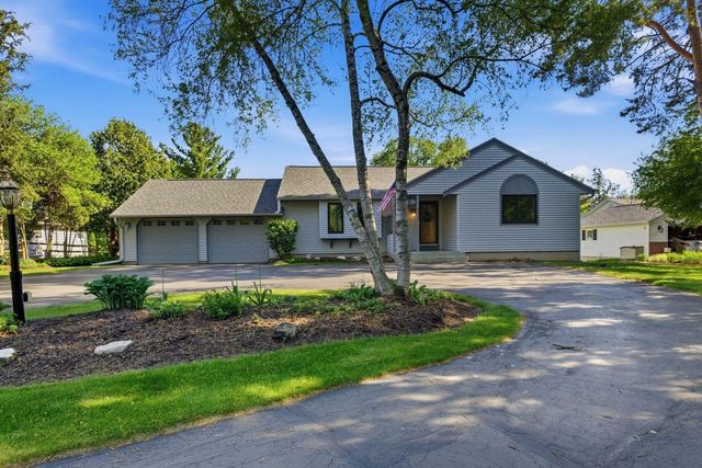 3519 Nagawicka ROAD, Hartland, WI 53029