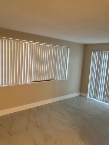 6807 113TH STREET, Seminole, FL 33772