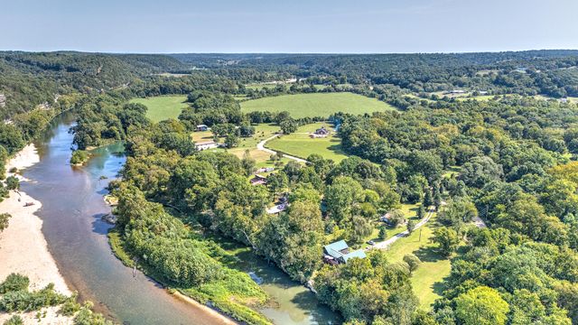 722 Easy Street, Noel, MO 64854