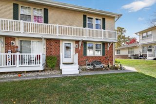 203 College Drive C, Bloomingdale, IL 60108