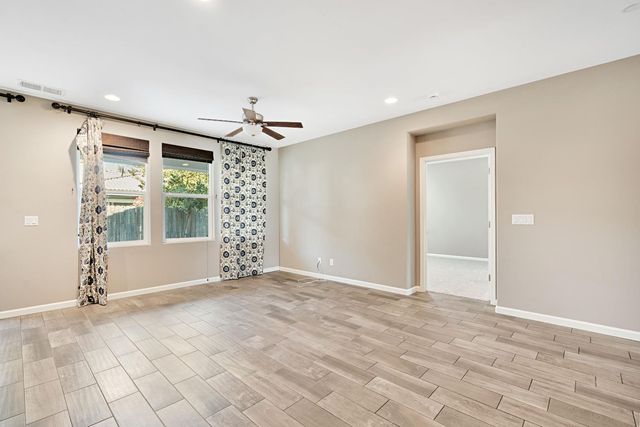 3487 Mecca, Clovis, CA 93619