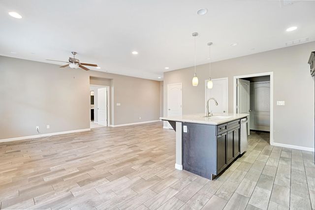 3487 Mecca, Clovis, CA 93619