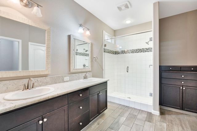 3487 Mecca, Clovis, CA 93619