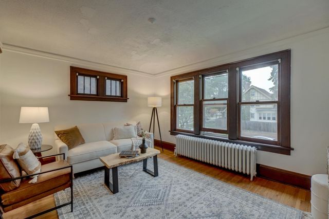 1088 Dayton Avenue, Saint Paul, MN 55104