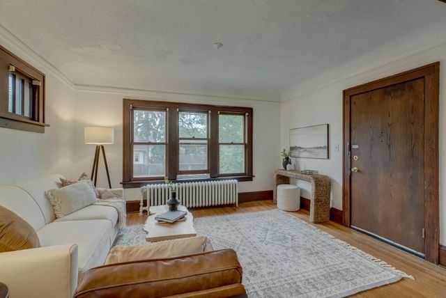 1088 Dayton Avenue, Saint Paul, MN 55104
