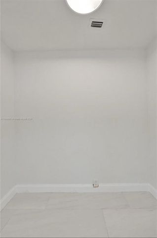 11280 NW 40th St, Coral Springs, FL 33065