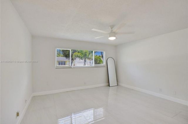11280 NW 40th St, Coral Springs, FL 33065