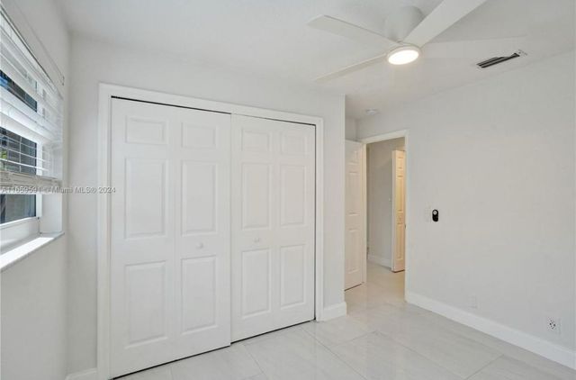 11280 NW 40th St, Coral Springs, FL 33065