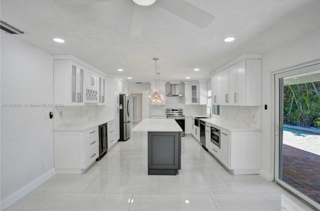 11280 NW 40th St, Coral Springs, FL 33065