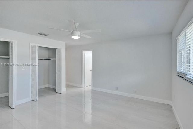 11280 NW 40th St, Coral Springs, FL 33065