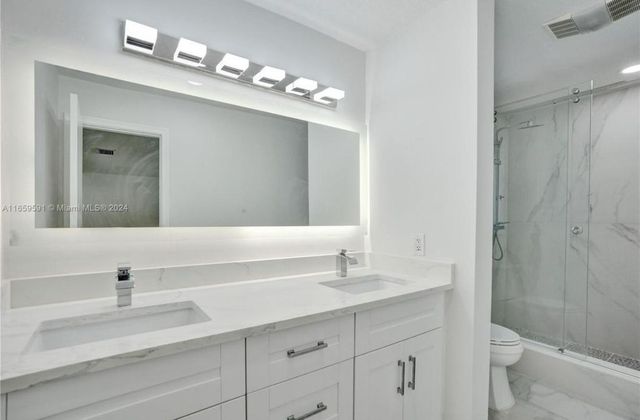 11280 NW 40th St, Coral Springs, FL 33065