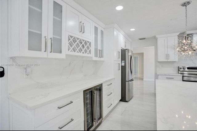 11280 NW 40th St, Coral Springs, FL 33065