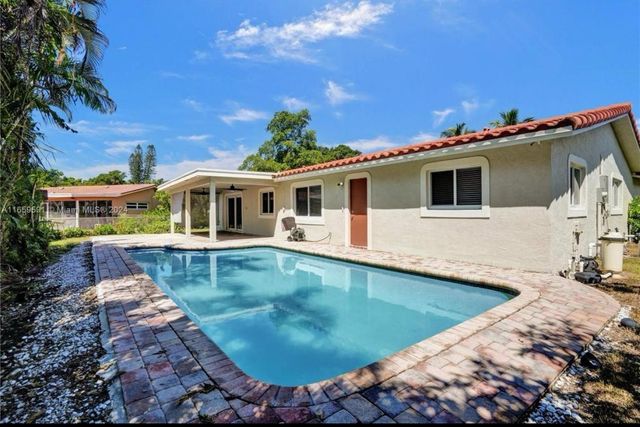 11280 NW 40th St, Coral Springs, FL 33065
