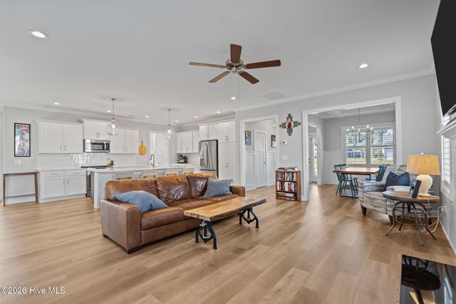 87 Tilloo Cut Way, Hampstead, NC 28443