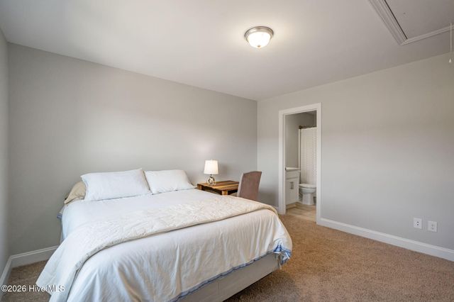 87 Tilloo Cut Way, Hampstead, NC 28443