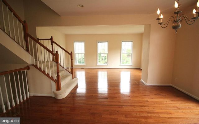 5035 COOL FOUNTAIN LN, Centreville, VA 20120