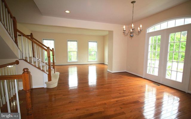 5035 COOL FOUNTAIN LN, Centreville, VA 20120