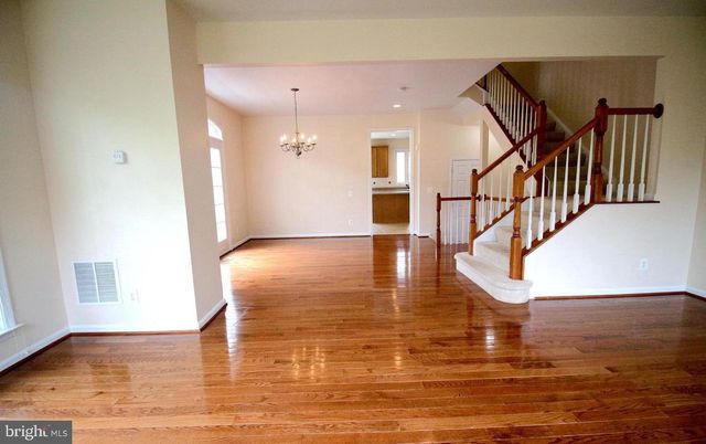 5035 COOL FOUNTAIN LN, Centreville, VA 20120