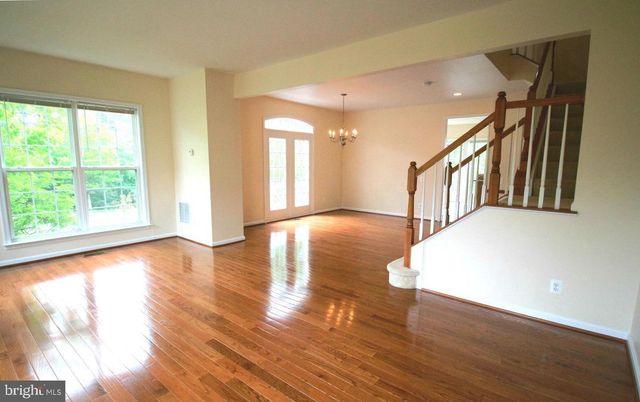 5035 COOL FOUNTAIN LN, Centreville, VA 20120