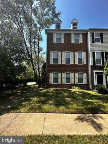 5035 COOL FOUNTAIN LN, Centreville, VA 20120