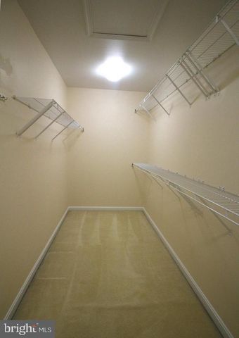 5035 COOL FOUNTAIN LN, Centreville, VA 20120