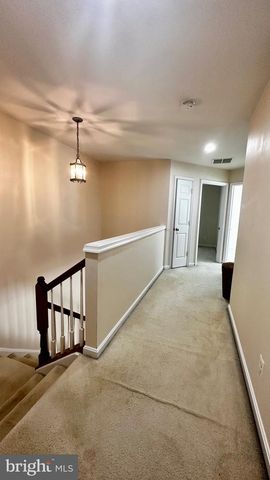 5035 COOL FOUNTAIN LN, Centreville, VA 20120