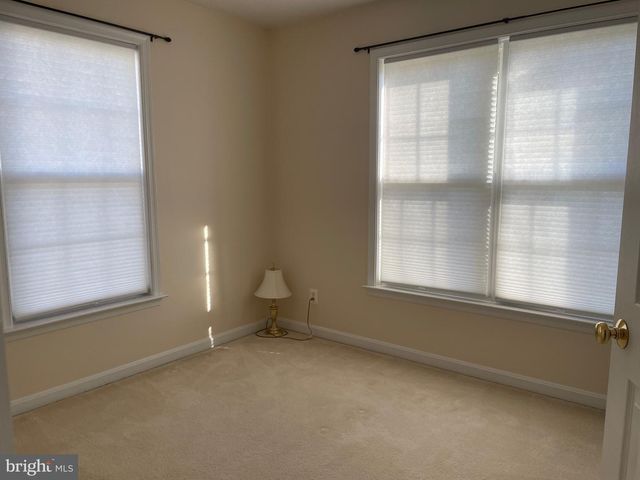 5035 COOL FOUNTAIN LN, Centreville, VA 20120