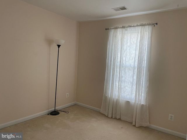 5035 COOL FOUNTAIN LN, Centreville, VA 20120