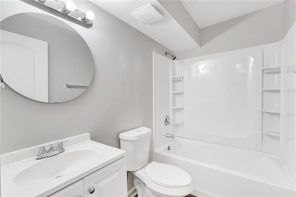 Image 18 of property listing at 2390 Lawrenceville Highway K, Decatur, GA 30033