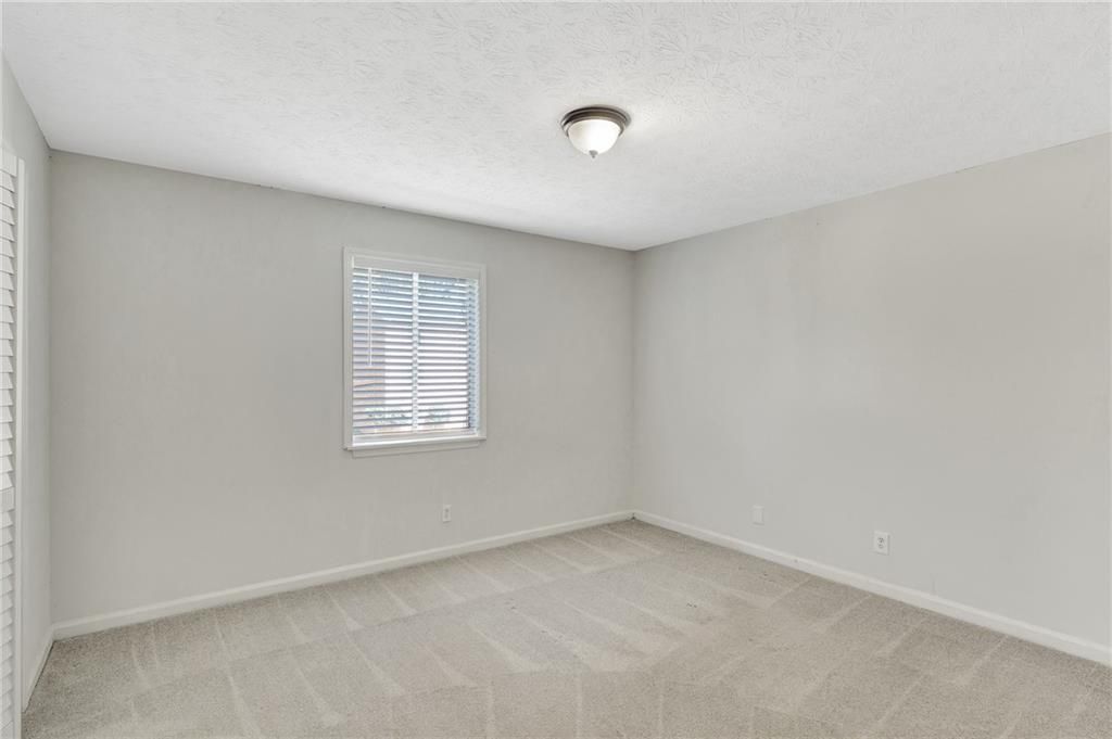 Image 20 of property listing at 2390 Lawrenceville Highway K, Decatur, GA 30033