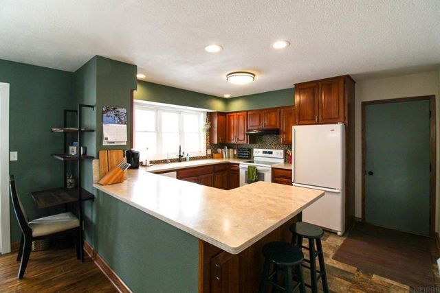 1203 12th Street, Grundy Center, IA 50638