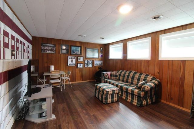 1203 12th Street, Grundy Center, IA 50638