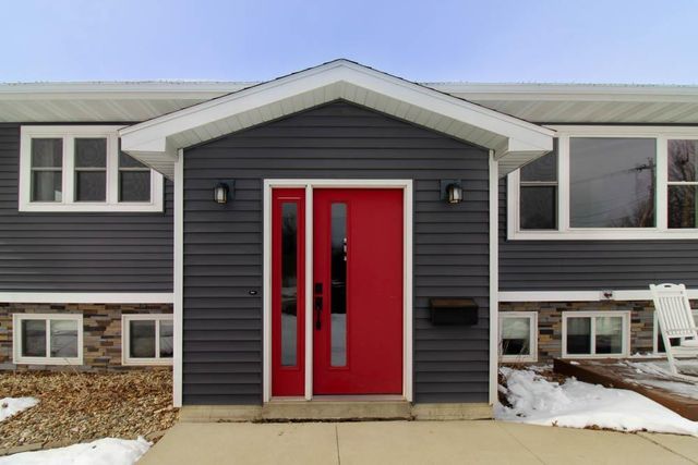 1203 12th Street, Grundy Center, IA 50638